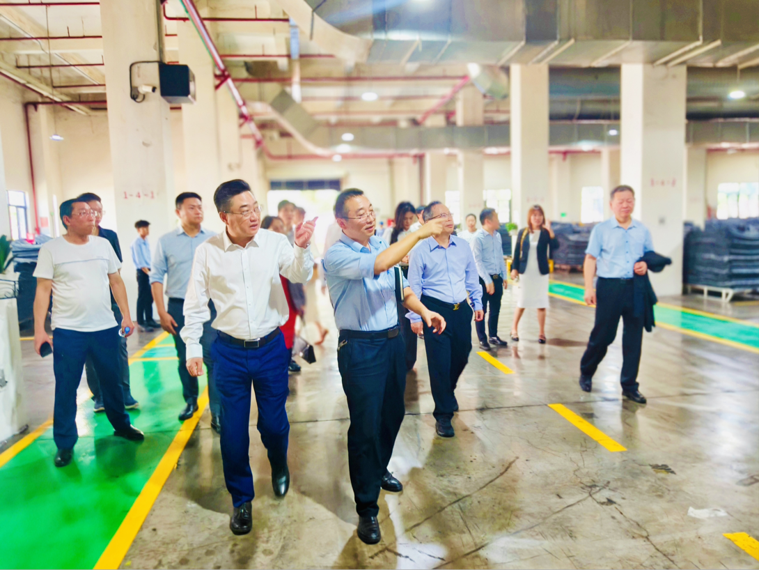 SG Shi Zhongjun Leads Chinese Enterprises  Visiting Vietnam (II)