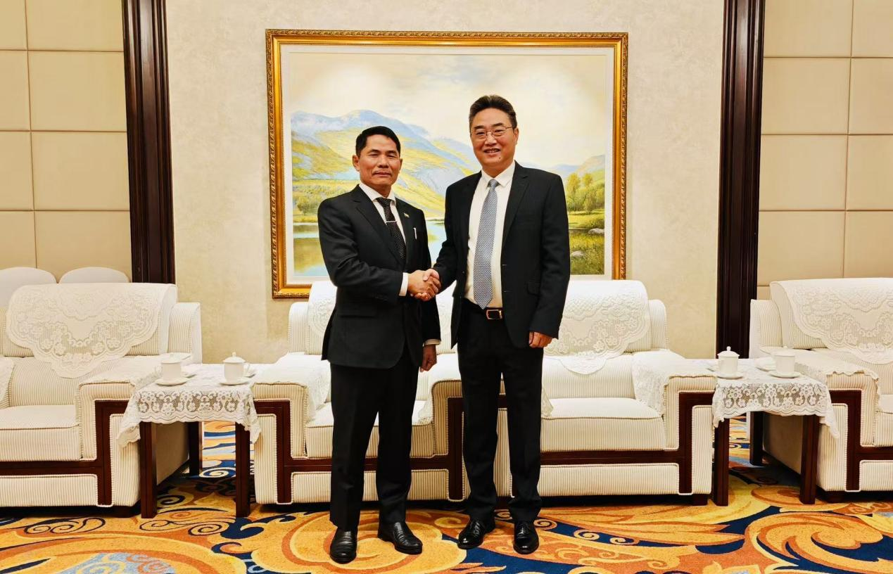 Shi Zhongjun Meets Myanmar Agriculture Minister