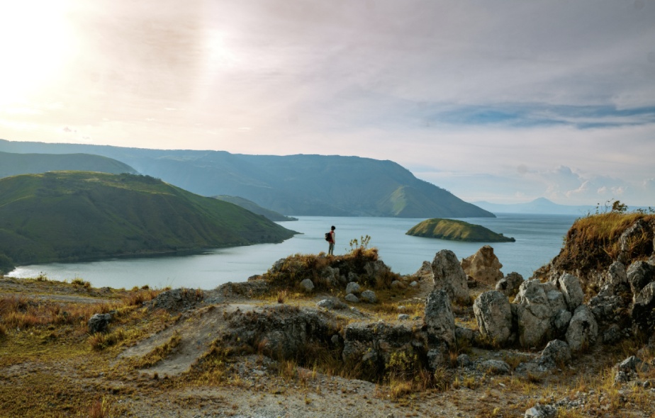 LAKE TOBA