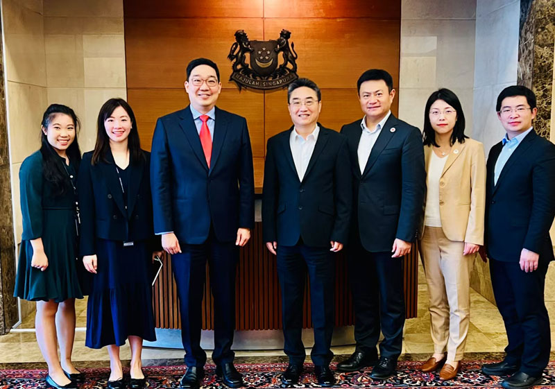 Shi Zhongjun Visits Ministry of Foreign Affairs of Singapore