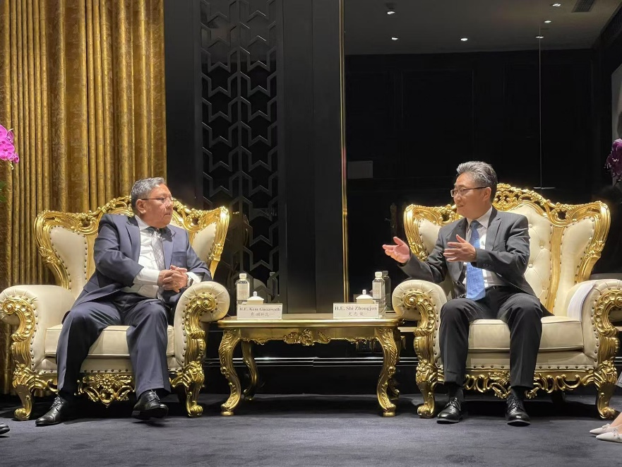 Shi Zhongjun Meets with High-Level Officials from Cambodia and Vietnam