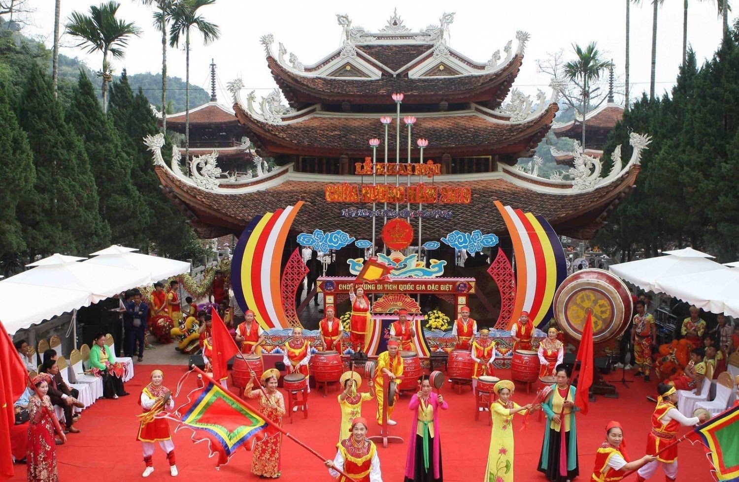 Huong Pagoda Festival