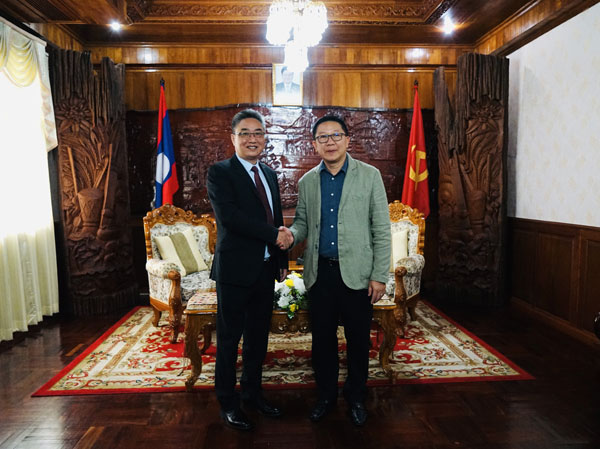 Shi Zhongjun Meets with Minister Linkham Douangsavanh of Agriculture and Environment of Laos