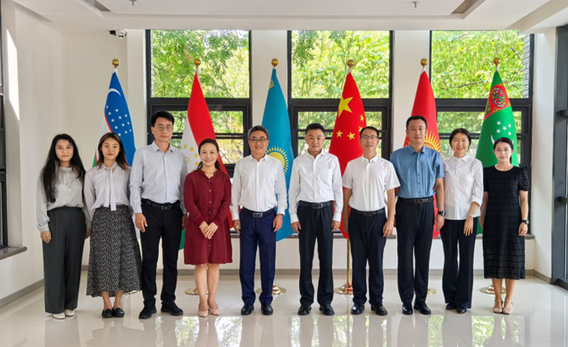 Secretary General Shi Zhongjun Visits the Secretariat of the China-Central Asia Format